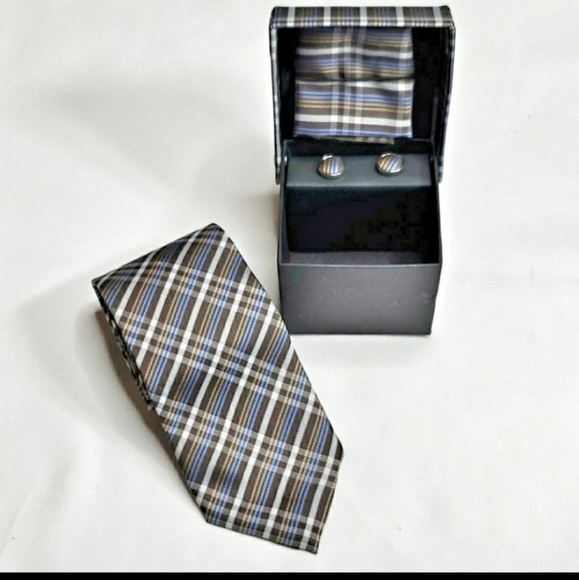 3-Piece Boxed Gift Set NWOT - Picture 2 of 6